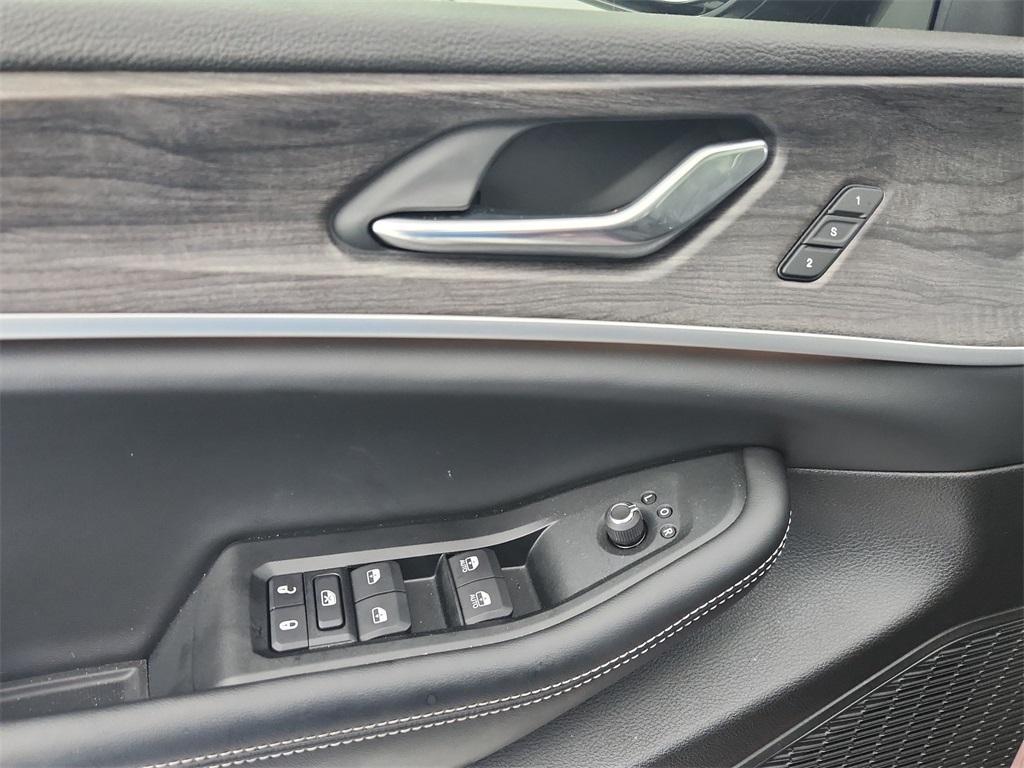 new 2025 Jeep Grand Cherokee car, priced at $48,451