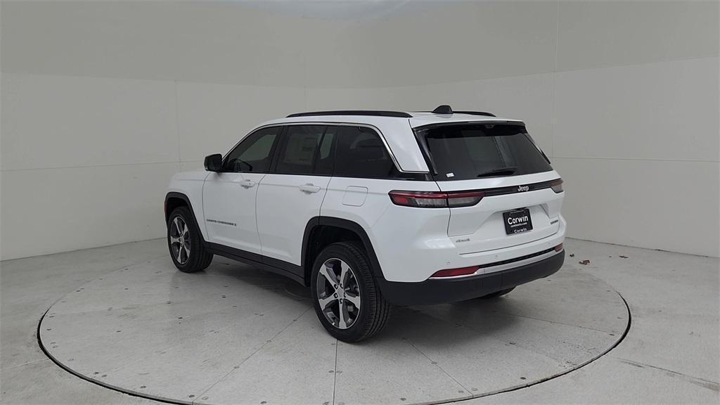 new 2025 Jeep Grand Cherokee car, priced at $52,210