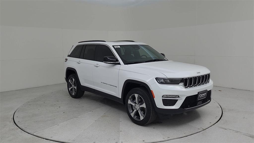 new 2025 Jeep Grand Cherokee car, priced at $52,210