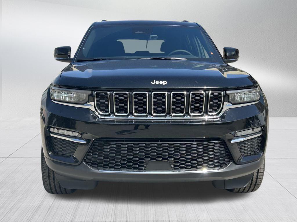 new 2025 Jeep Grand Cherokee car, priced at $40,086