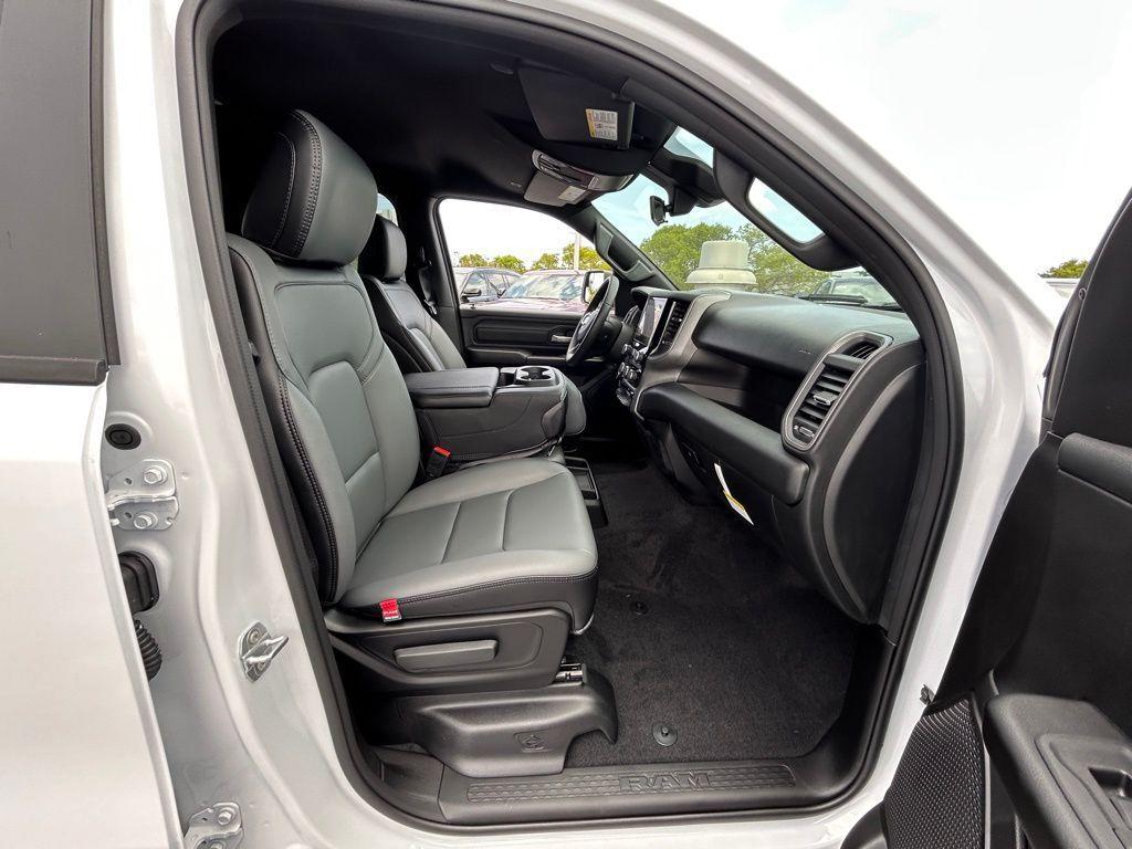 new 2025 Ram 1500 car