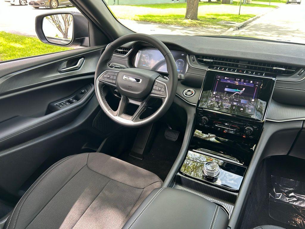 new 2025 Jeep Grand Cherokee L car, priced at $36,091