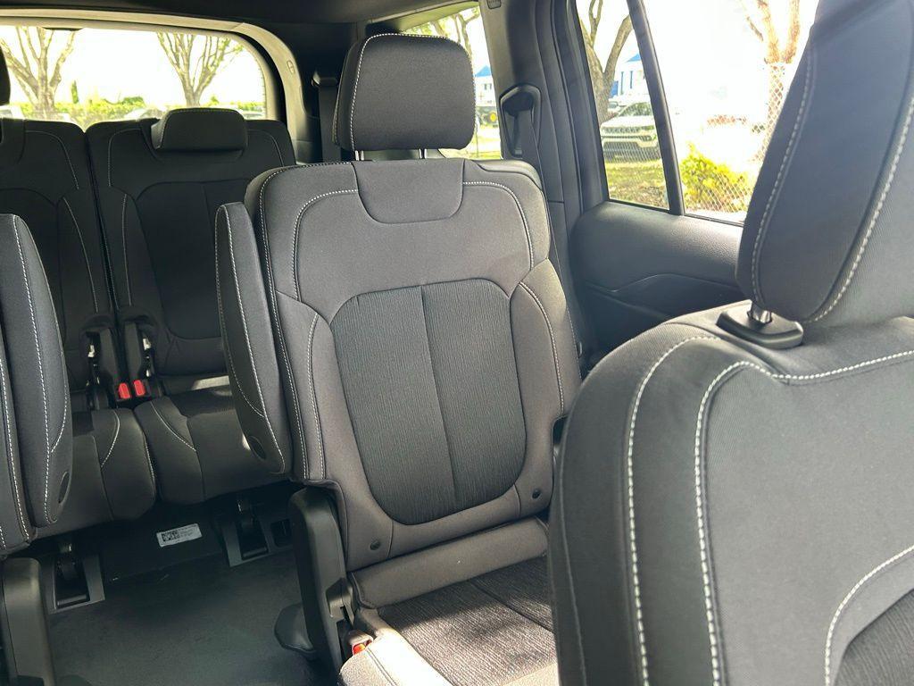 new 2025 Jeep Grand Cherokee L car, priced at $36,091