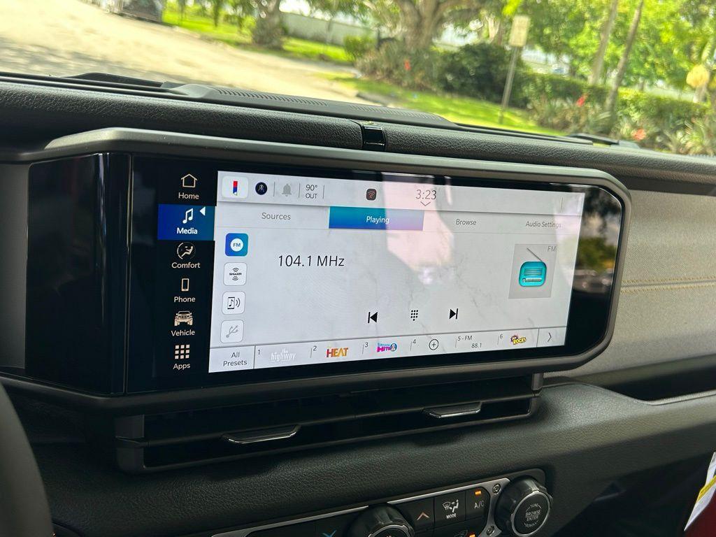 new 2025 Jeep Wrangler car, priced at $40,631