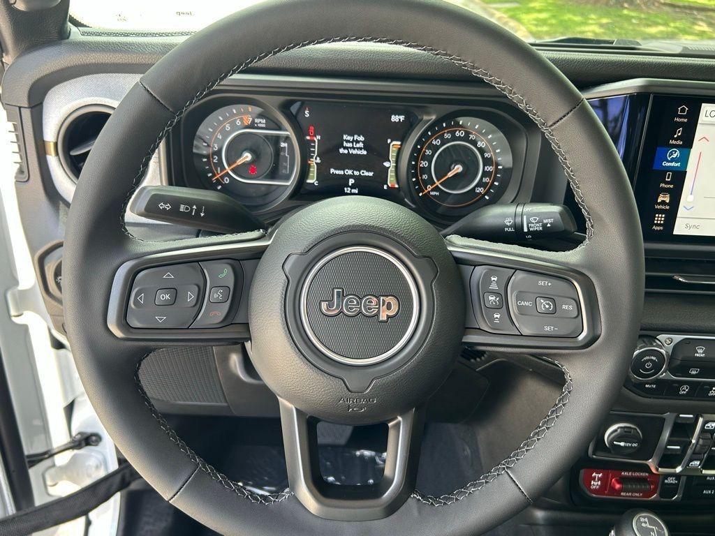 new 2025 Jeep Gladiator car, priced at $41,745