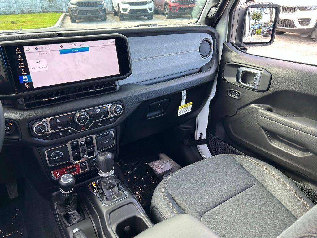 new 2025 Jeep Gladiator car, priced at $41,745