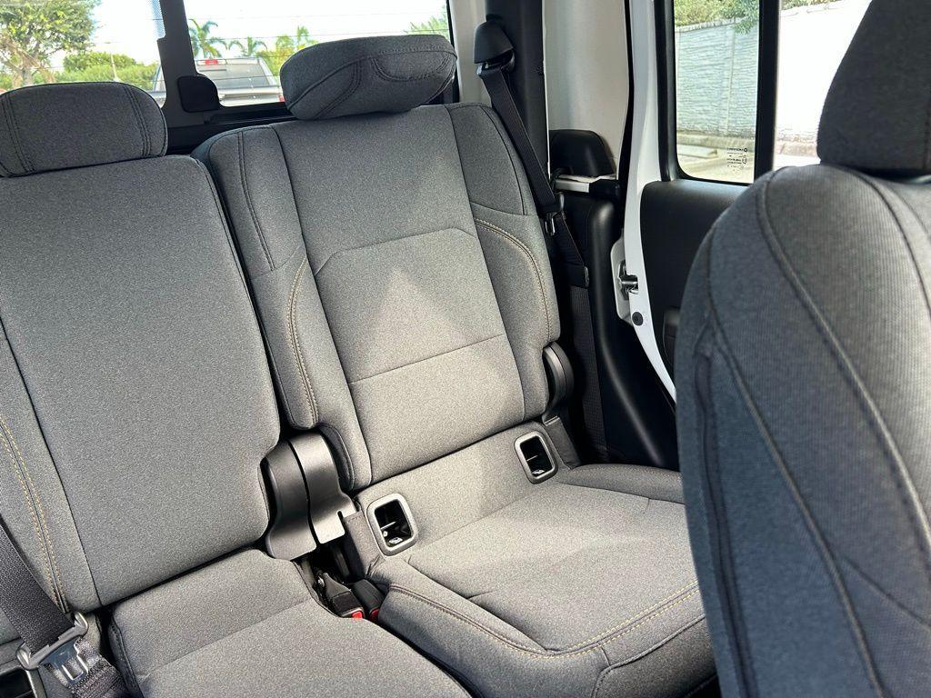 new 2025 Jeep Gladiator car, priced at $41,745
