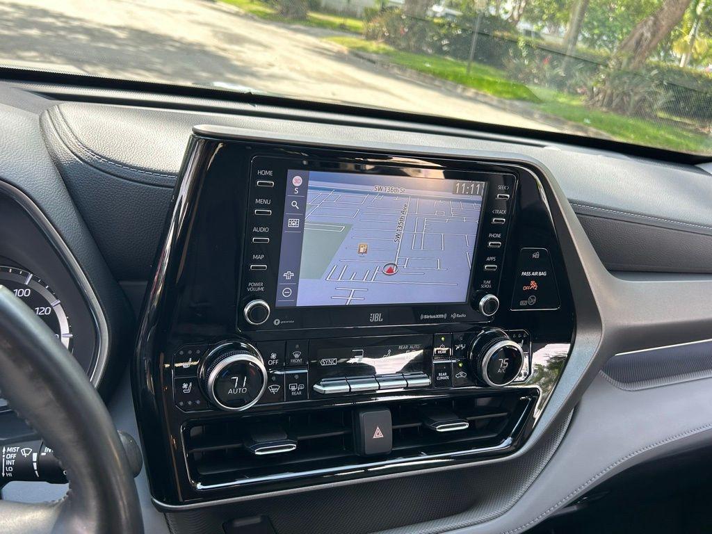 used 2021 Toyota Highlander car, priced at $29,152
