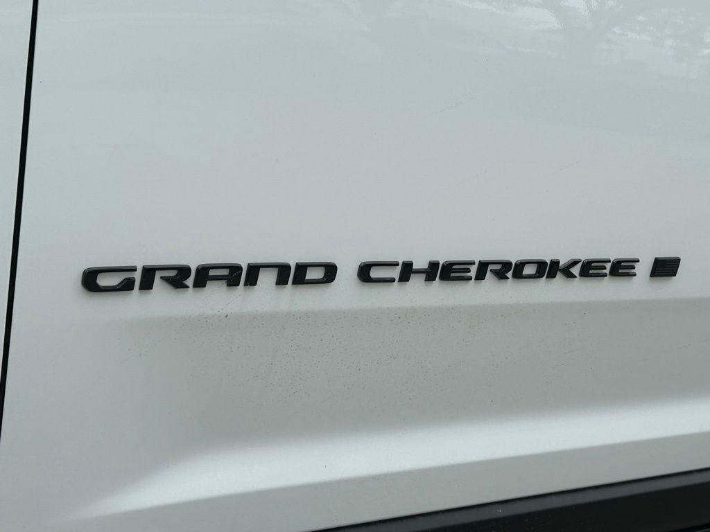 new 2024 Jeep Grand Cherokee car, priced at $37,206