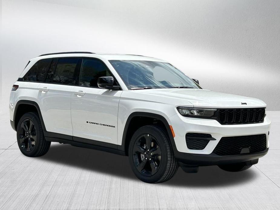 new 2024 Jeep Grand Cherokee car, priced at $38,041