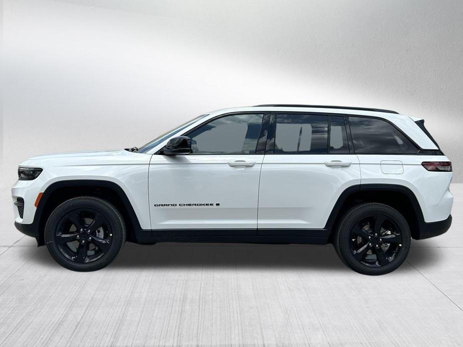 new 2024 Jeep Grand Cherokee car, priced at $38,041