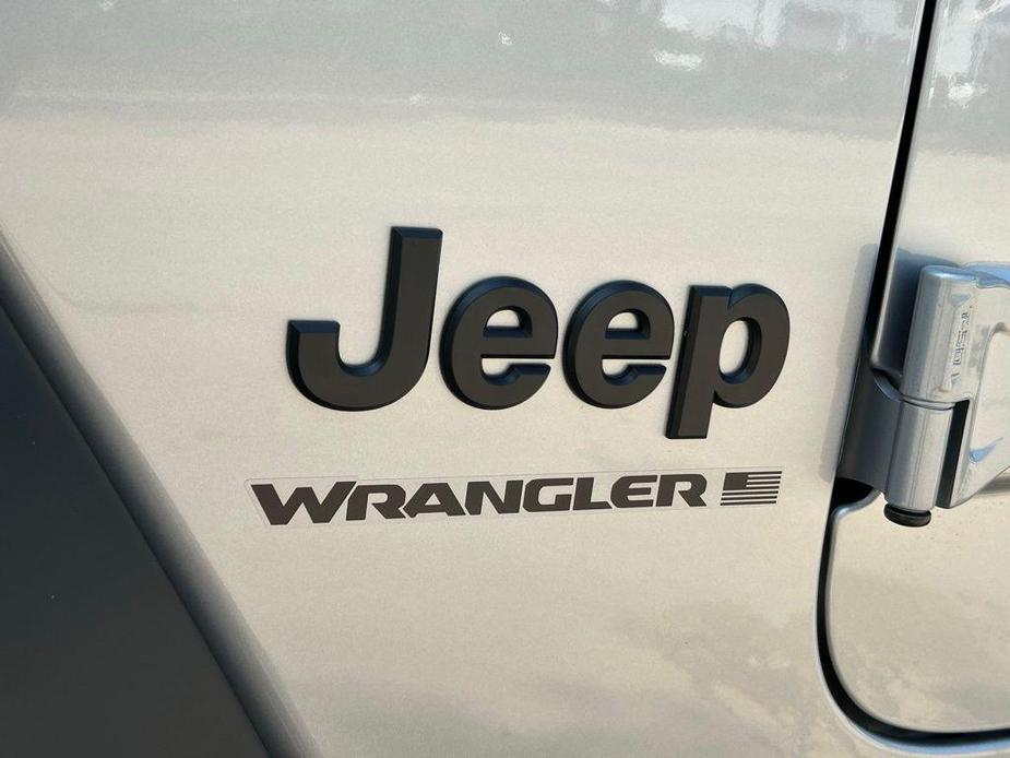 new 2024 Jeep Wrangler car, priced at $47,611