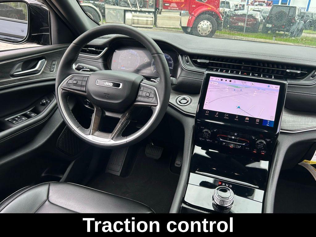 used 2024 Jeep Grand Cherokee car, priced at $35,994