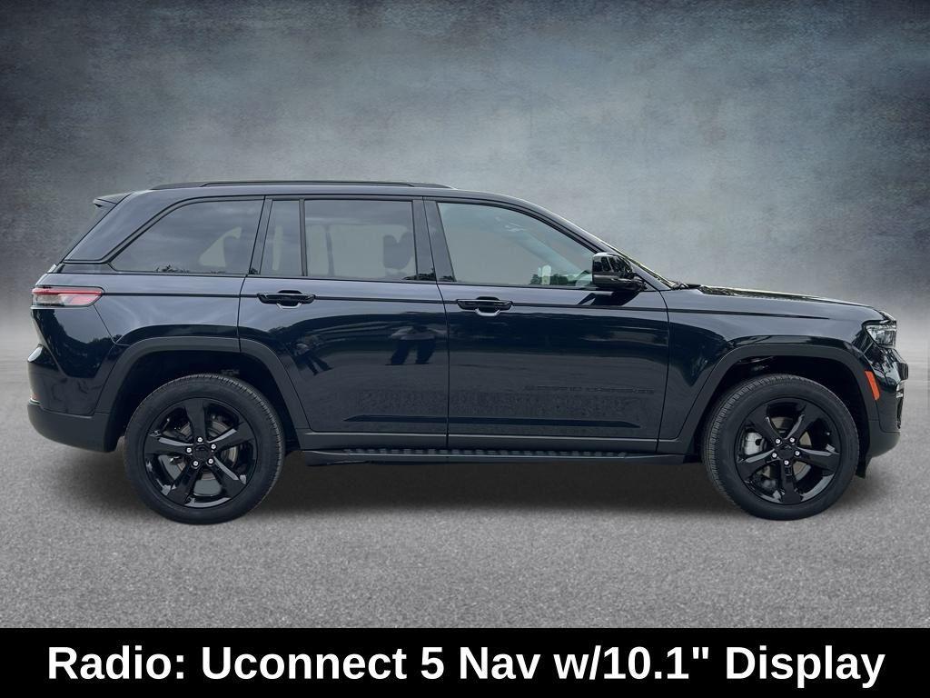 used 2024 Jeep Grand Cherokee car, priced at $35,994