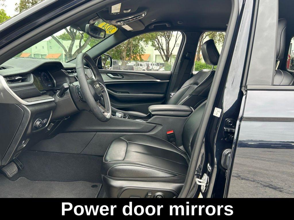 used 2024 Jeep Grand Cherokee car, priced at $35,994