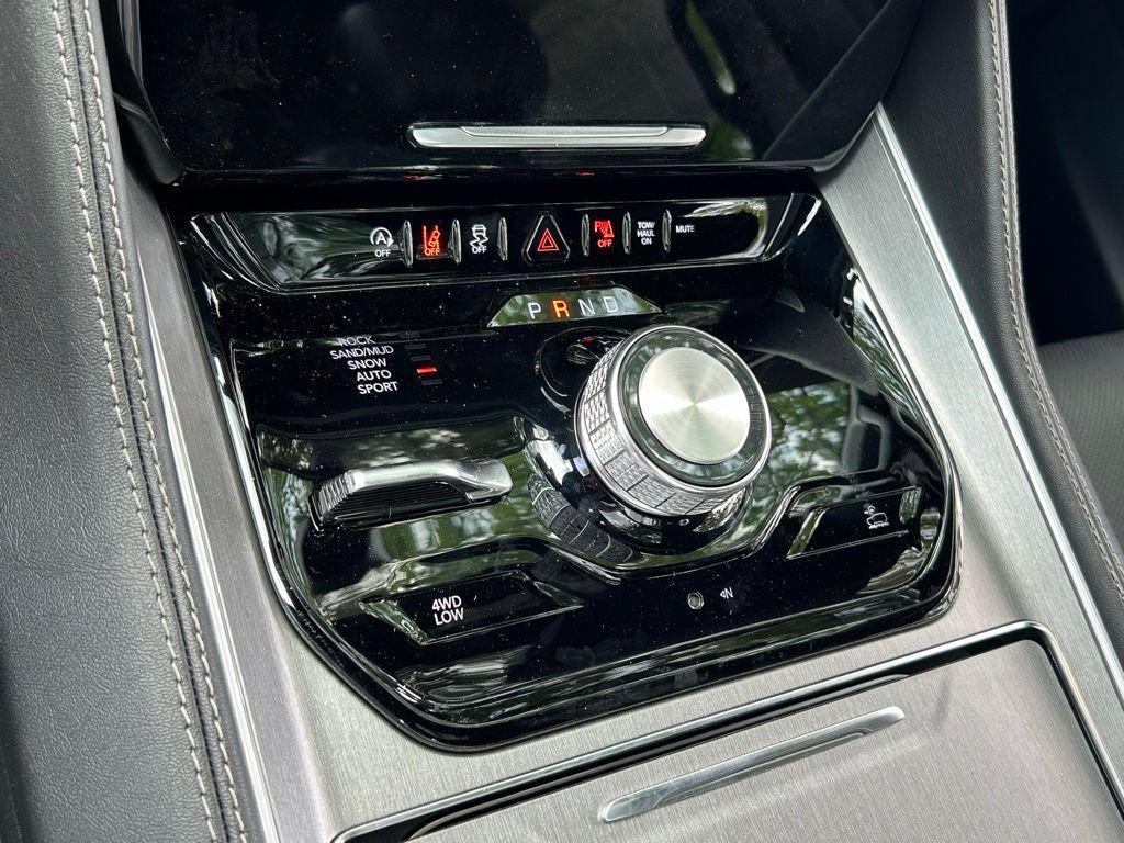 new 2025 Jeep Wagoneer car, priced at $74,879