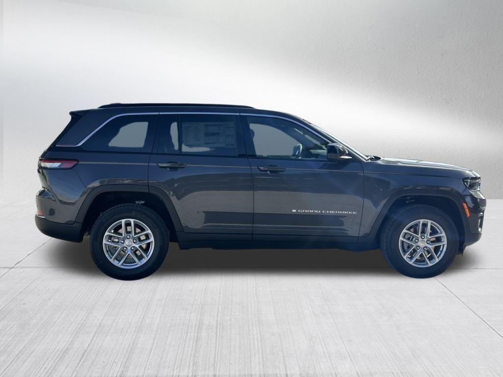 new 2025 Jeep Grand Cherokee car, priced at $33,991