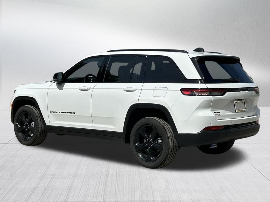 new 2025 Jeep Grand Cherokee car, priced at $40,798