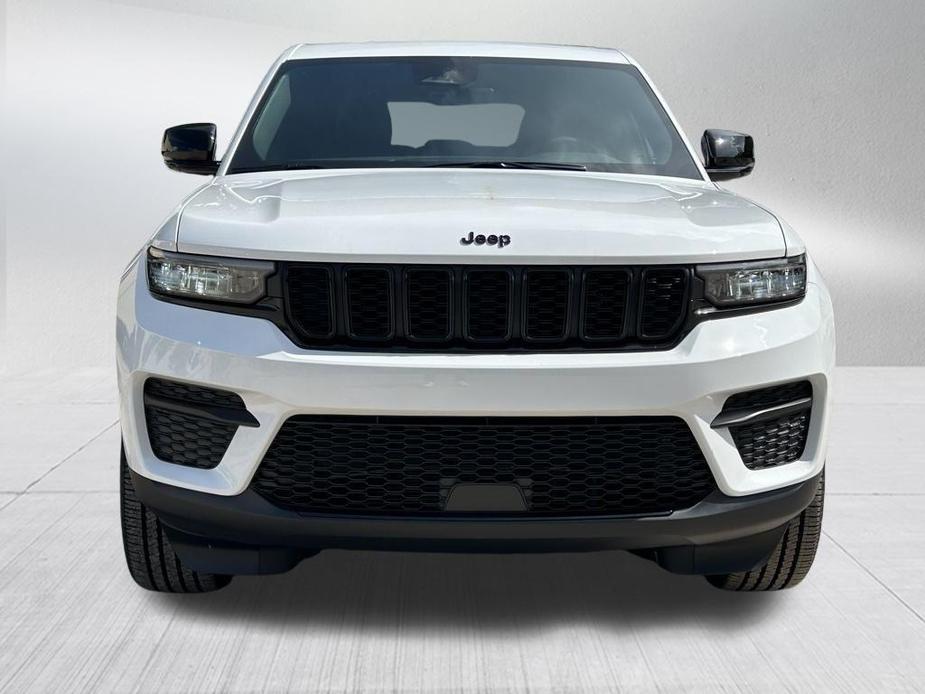 new 2025 Jeep Grand Cherokee car, priced at $40,798