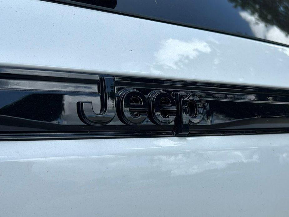 new 2025 Jeep Grand Cherokee car, priced at $40,798