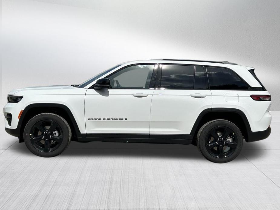 new 2025 Jeep Grand Cherokee car, priced at $40,798