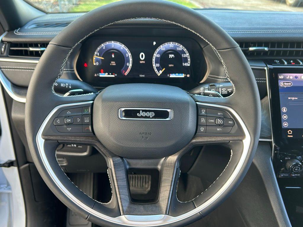 new 2025 Jeep Grand Cherokee car, priced at $39,631