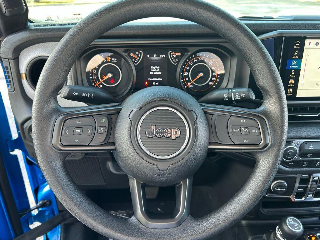 new 2025 Jeep Gladiator car, priced at $38,260