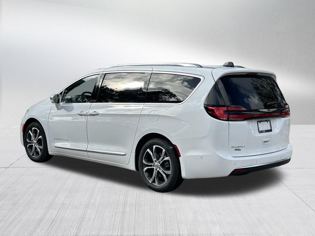 new 2024 Chrysler Pacifica car, priced at $47,844