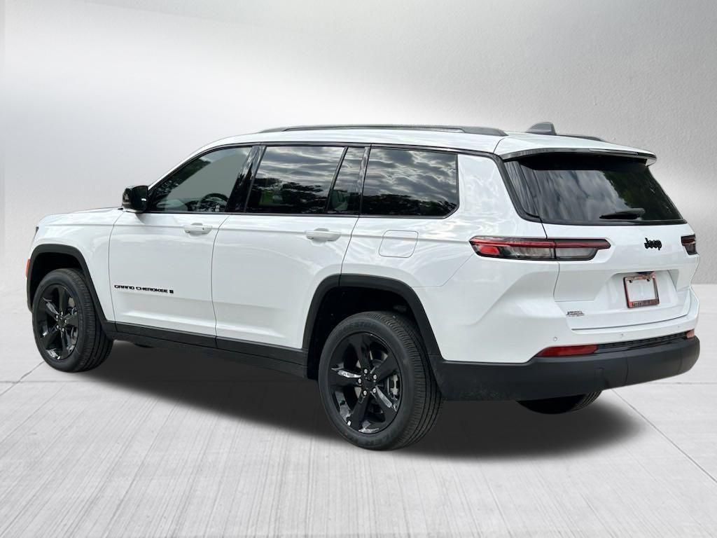 new 2024 Jeep Grand Cherokee L car, priced at $39,003