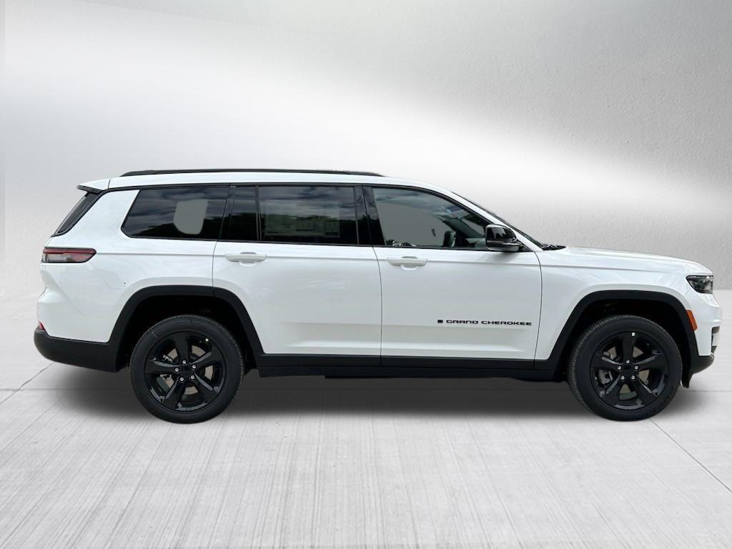 new 2024 Jeep Grand Cherokee L car, priced at $39,003