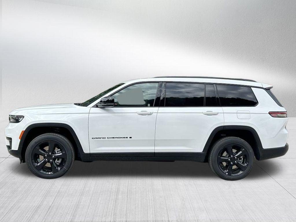 new 2024 Jeep Grand Cherokee L car, priced at $39,003