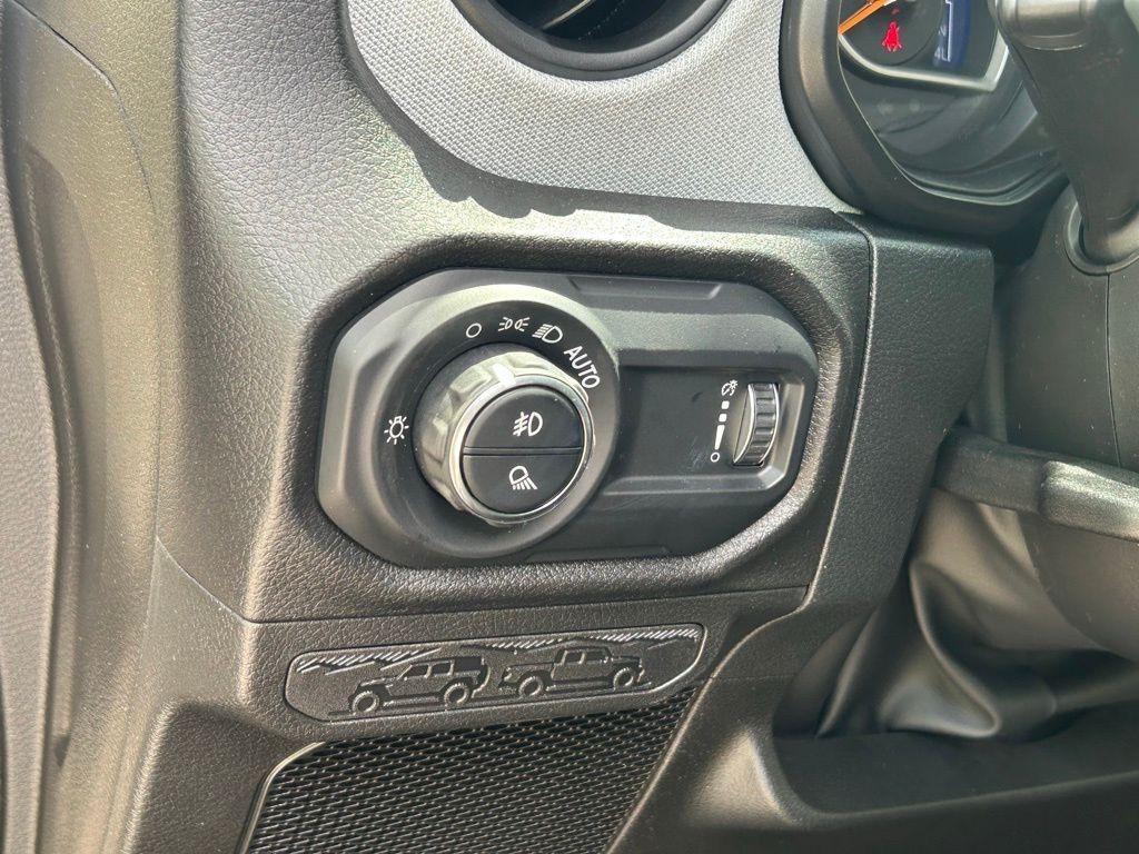 new 2025 Jeep Gladiator car, priced at $41,403