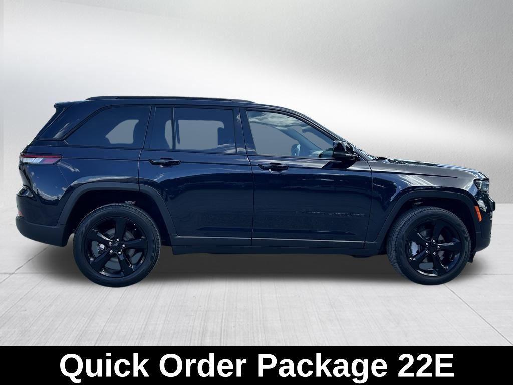 used 2024 Jeep Grand Cherokee car, priced at $34,996