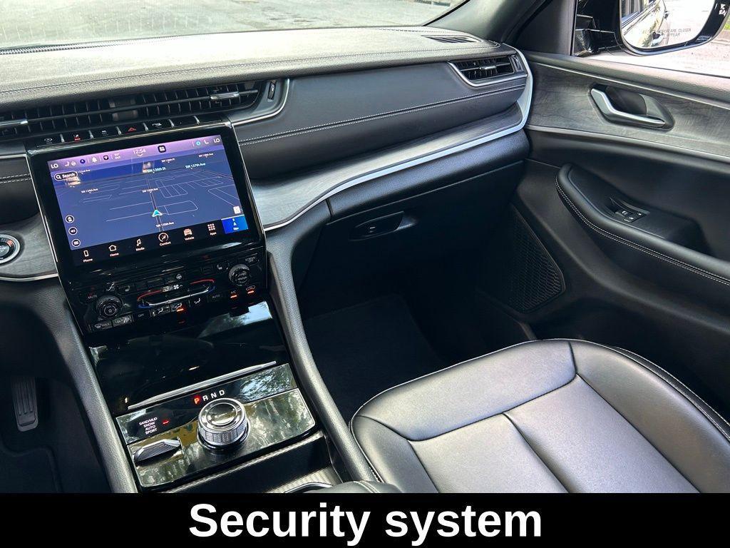 used 2024 Jeep Grand Cherokee car, priced at $34,996