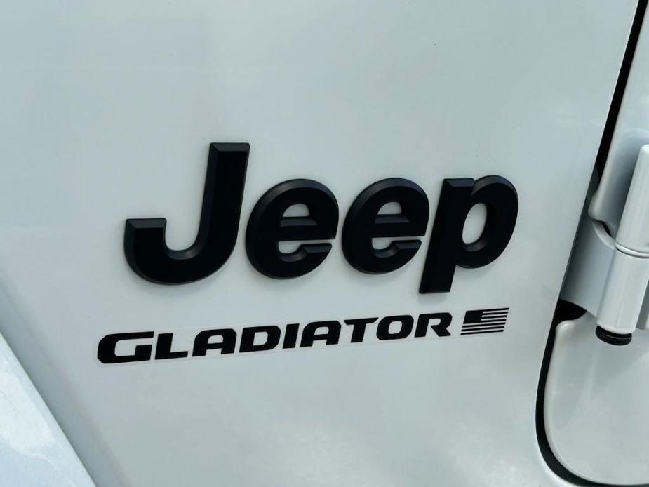 new 2024 Jeep Gladiator car, priced at $54,170