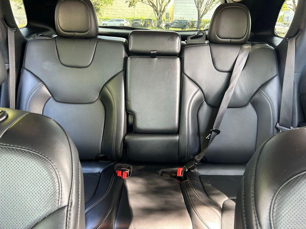 used 2020 Jeep Cherokee car, priced at $17,985
