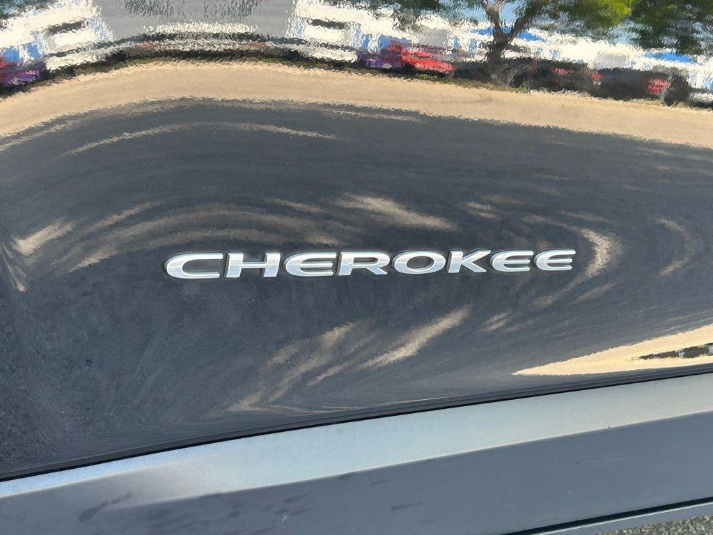 used 2022 Jeep Cherokee car, priced at $18,965
