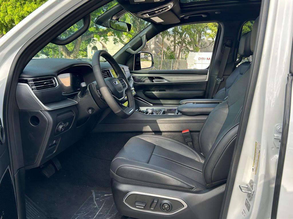 new 2025 Jeep Wagoneer L car, priced at $82,565