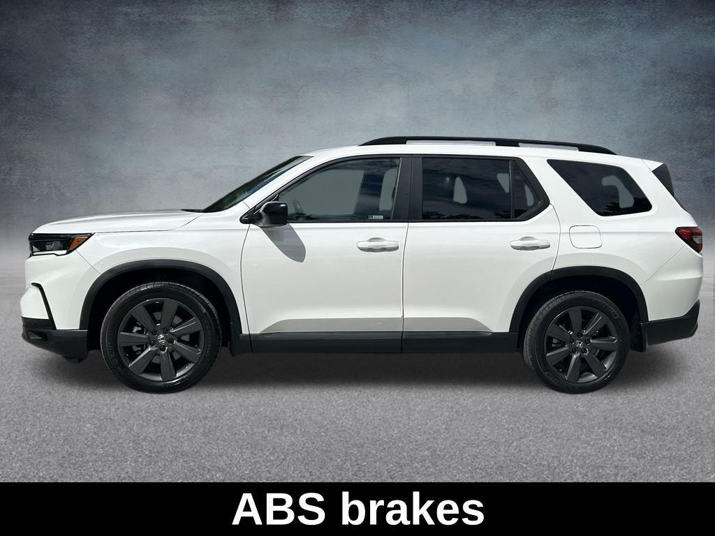 used 2023 Honda Pilot car, priced at $33,953