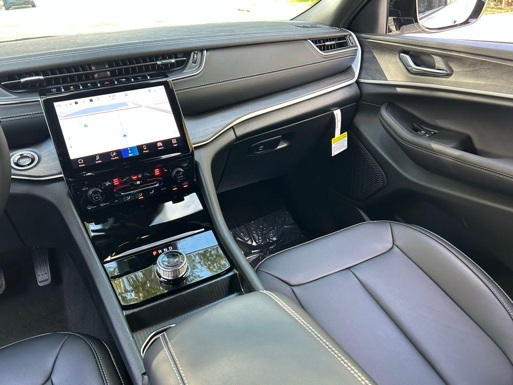 new 2025 Jeep Grand Cherokee L car, priced at $40,659