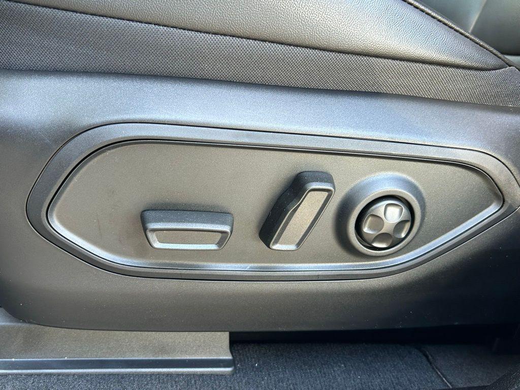 new 2025 Jeep Grand Cherokee L car, priced at $40,659