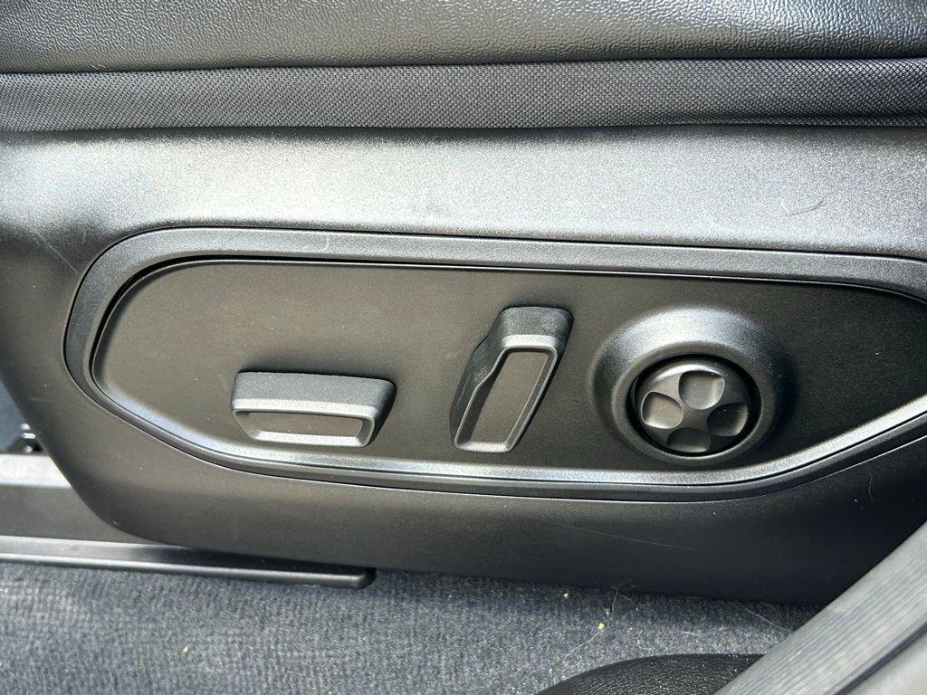 used 2024 Jeep Grand Cherokee car, priced at $37,799