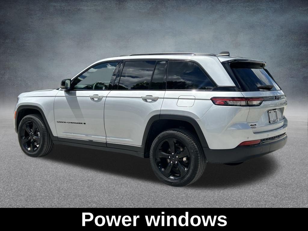 used 2024 Jeep Grand Cherokee car, priced at $37,799
