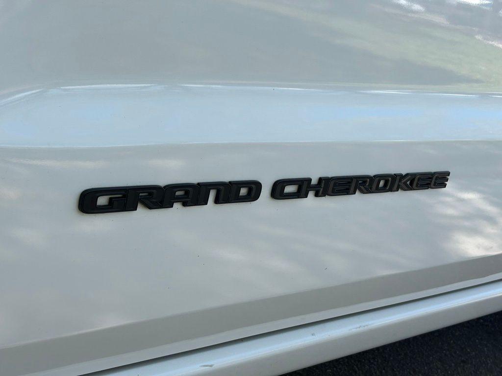 used 2017 Jeep Grand Cherokee car, priced at $17,988