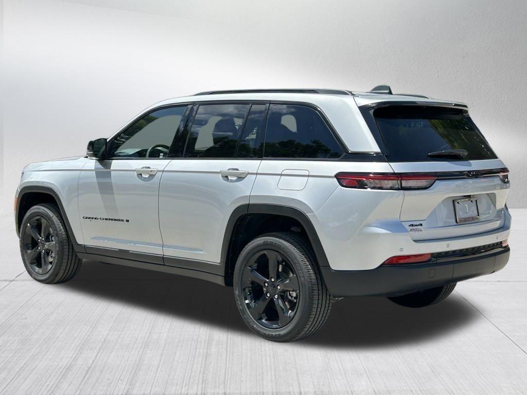 new 2024 Jeep Grand Cherokee car, priced at $38,999