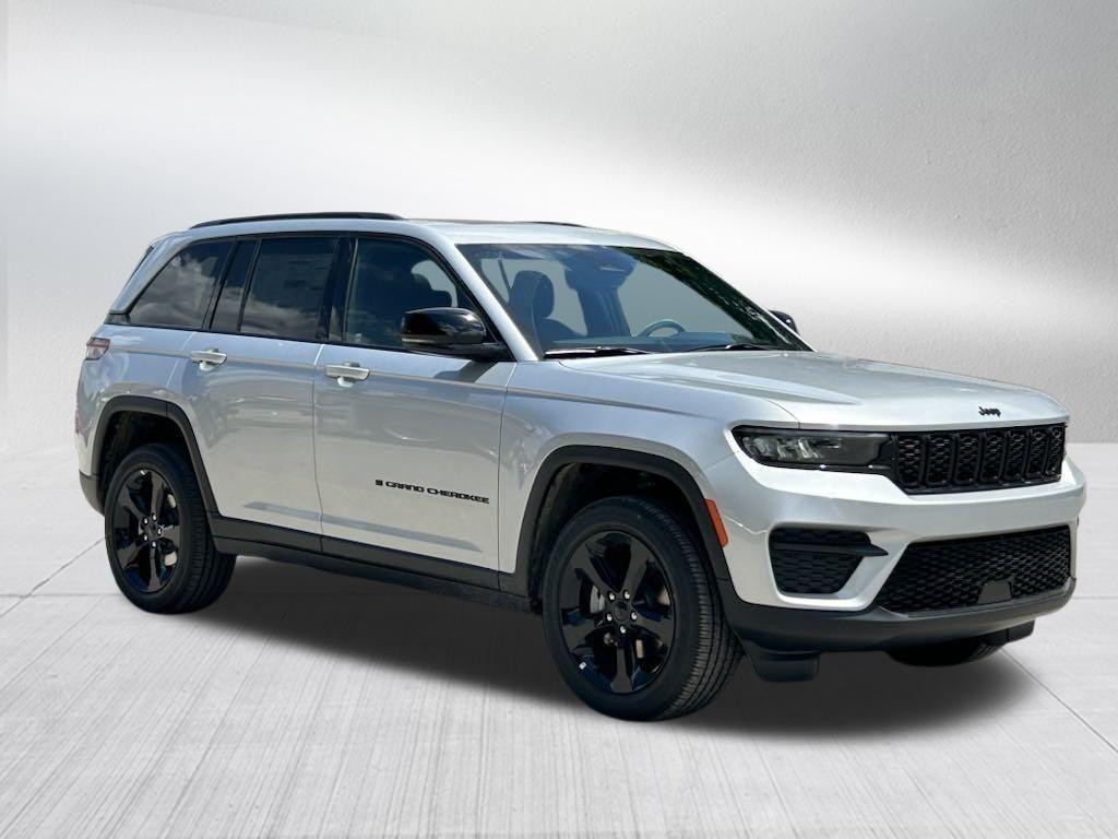 new 2024 Jeep Grand Cherokee car, priced at $38,999