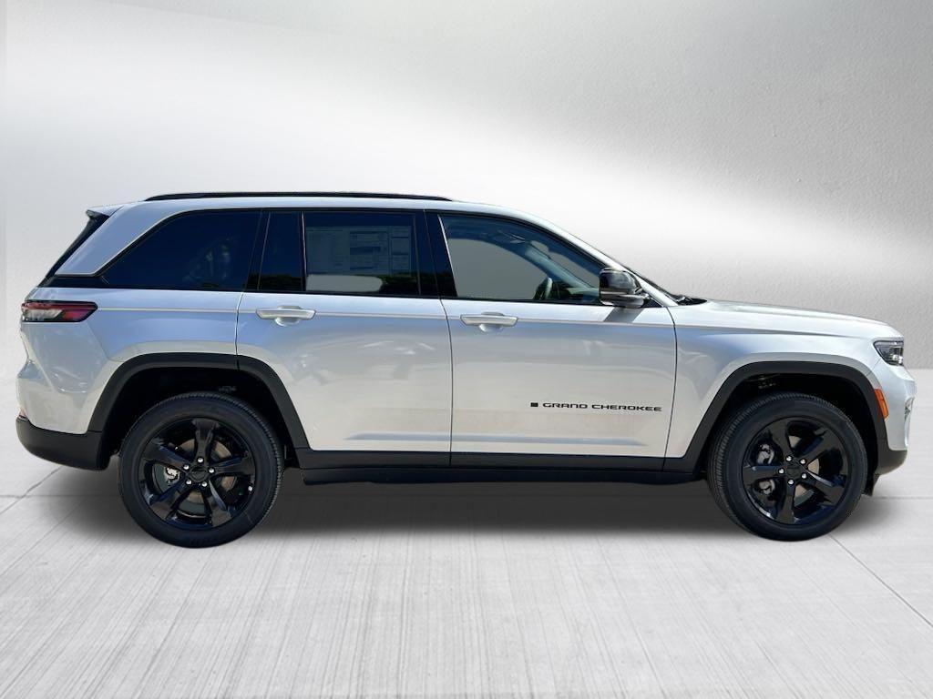 new 2024 Jeep Grand Cherokee car, priced at $37,736