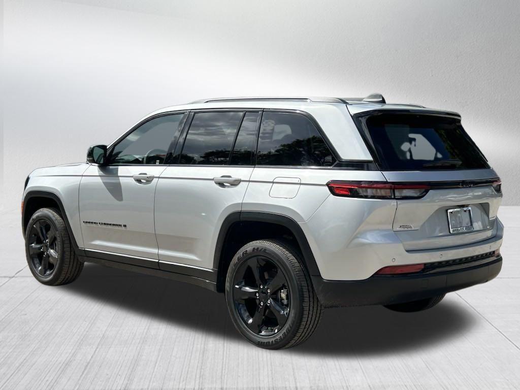 new 2024 Jeep Grand Cherokee car, priced at $37,736