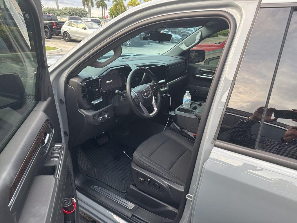 used 2024 GMC Sierra 1500 car, priced at $40,996