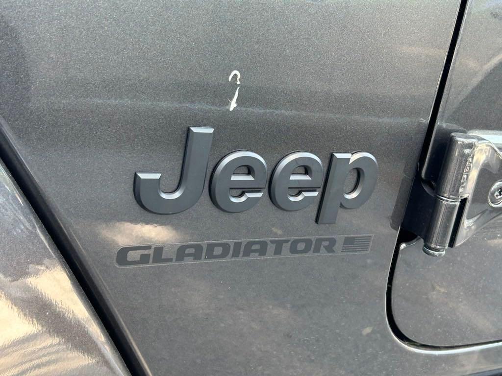 new 2024 Jeep Gladiator car, priced at $55,765